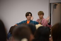 大歓声の中登場したキャストたち。