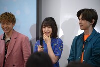 左から佐藤大樹、桜井日奈子、吉沢亮。