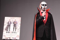 舞台挨拶の様子。