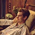 全身まひの男が希望を取り戻す、アンドリュー・ガーフィールド主演「ブレス」予告