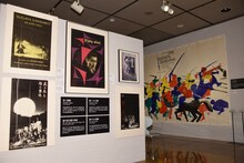 「国立映画アーカイブ開館記念 没後20年 旅する黒澤明 槙田寿文ポスター・コレクションより」の様子。