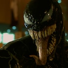 残虐ダークヒーローが姿現す、トム・ハーディ主演「ヴェノム」新予告