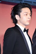 中村倫也