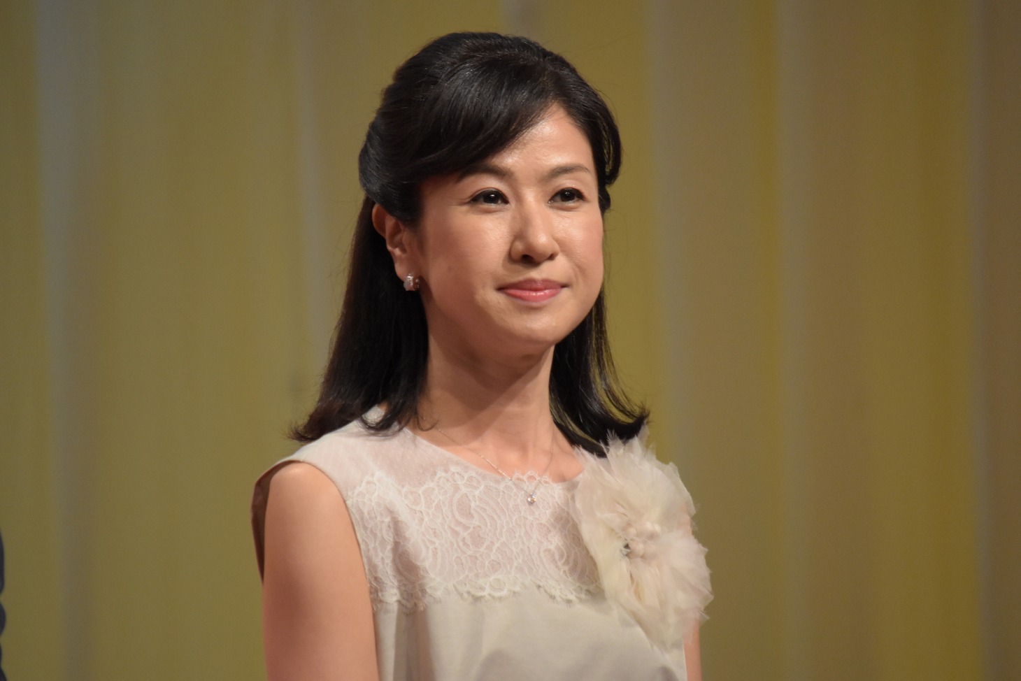 小林綾子