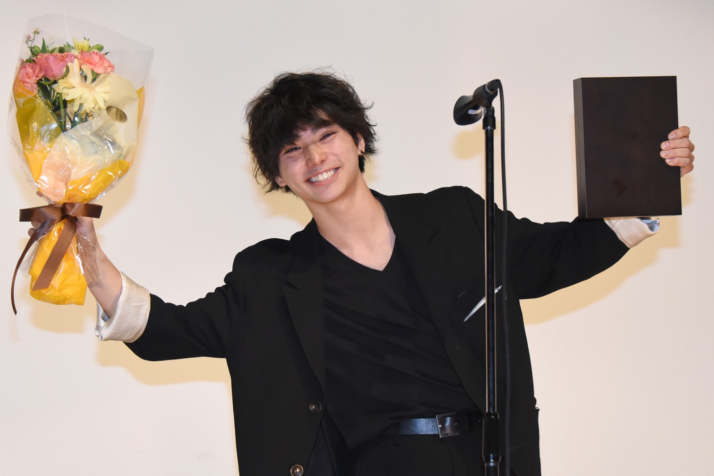 村上虹郎