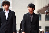 左から松永大司、石井裕也。