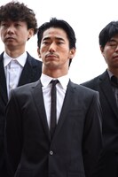 小林直己（手前）