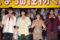 「となりの怪物くん」初日舞台挨拶の様子。左から古川雄輝、菅田将暉、土屋太鳳、山田裕貴。
