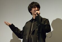 栗原吾郎との仲の良さをアピールする桜田通。