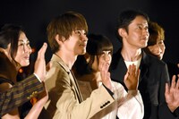 映画「ママレード・ボーイ」公開記念舞台挨拶の様子。