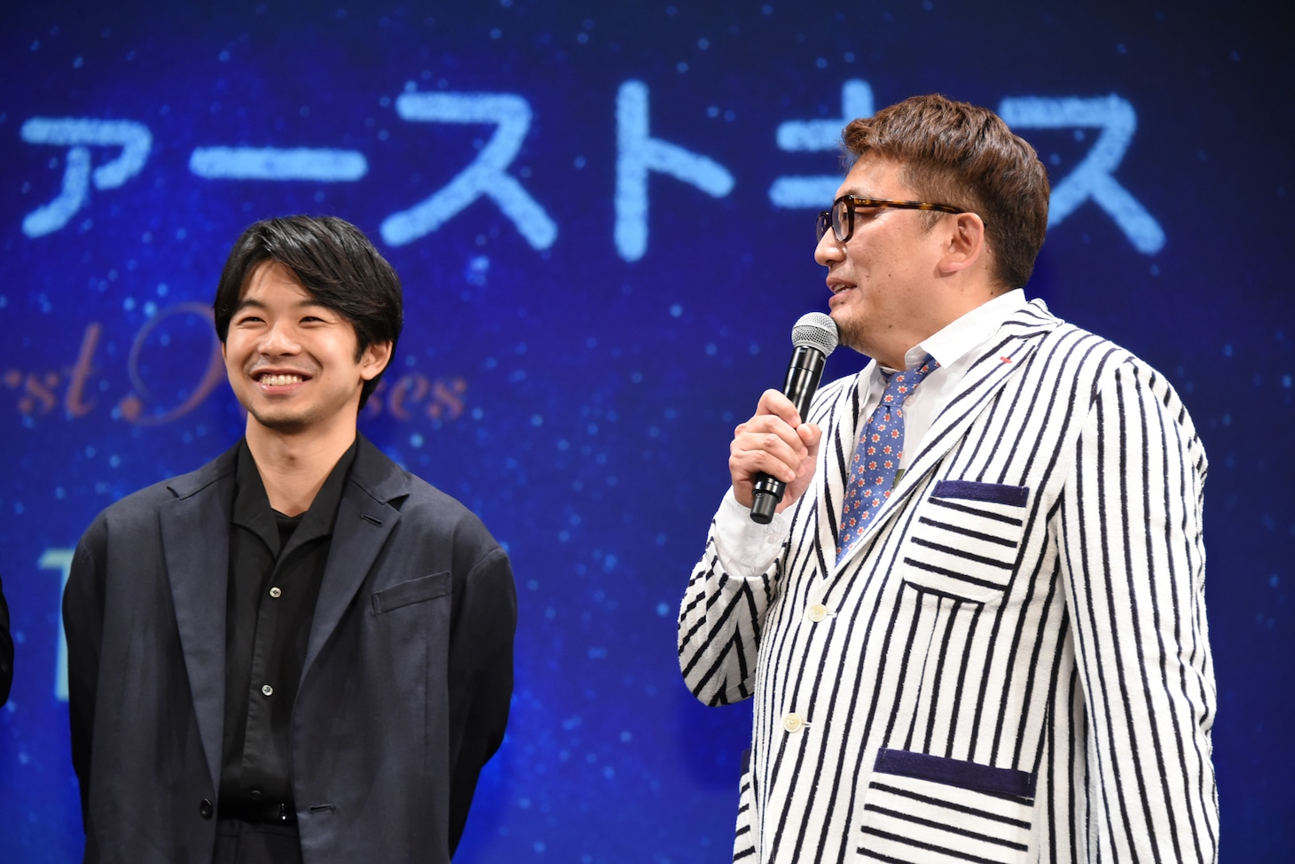 左から太賀、福田雄一。