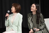 左から吉行和子、中嶋朋子。