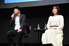 左から白石和彌、柚月裕子。