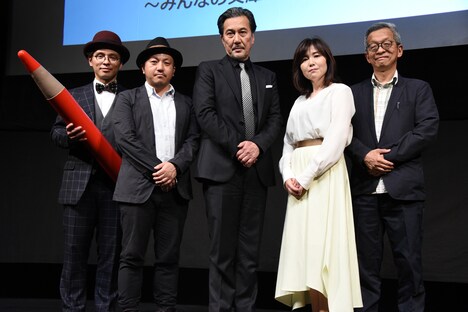 左から赤ペン瀧川、白石和彌、役所広司、柚月裕子、映画評論家の秋本鉄次。