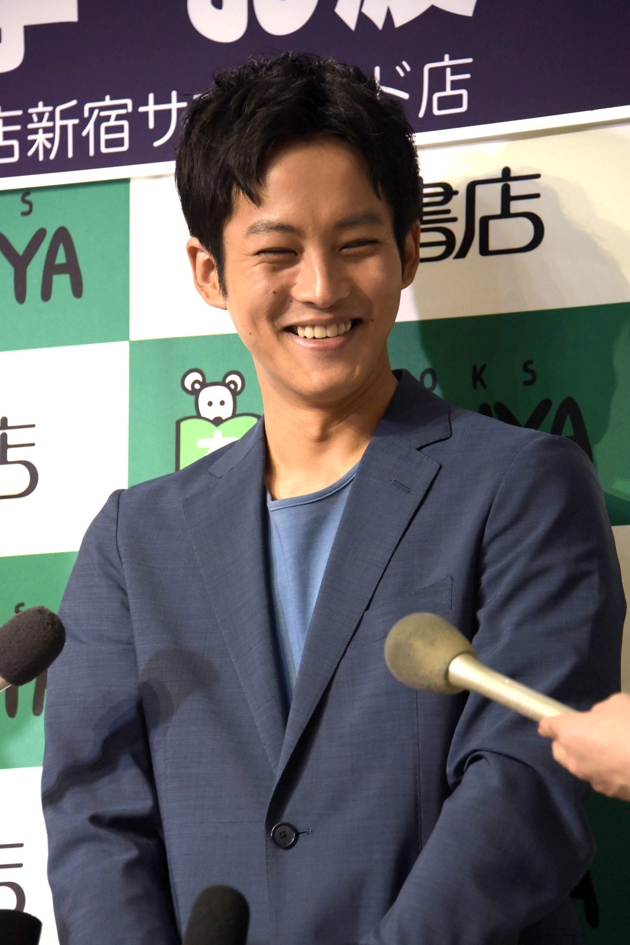 松坂桃李