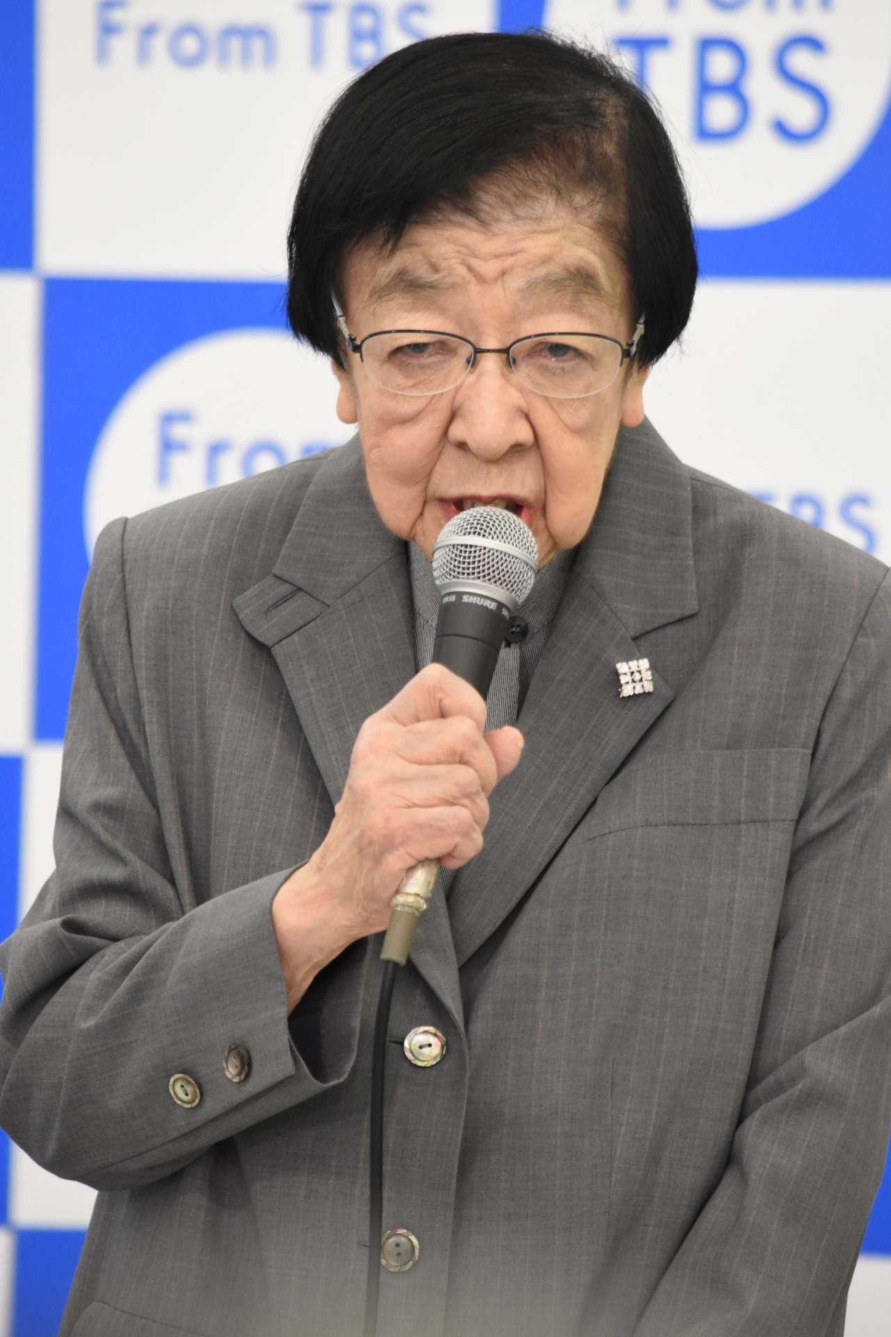 石井ふく子