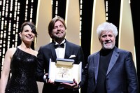 第70回カンヌ国際映画祭授賞式の様子（写真提供：Abaca／アフロ　(c)ムービープラスカンヌ映画祭／第70回授賞式の様子）。