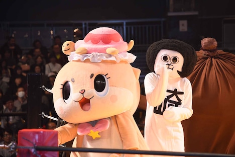 左からちぃたん☆、オカザえもん。