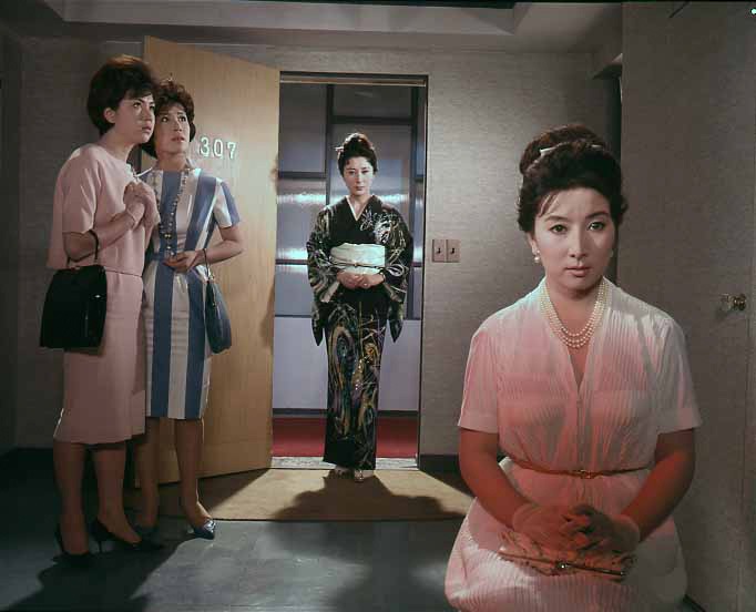 「女房学校」 (c)KADOKAWA