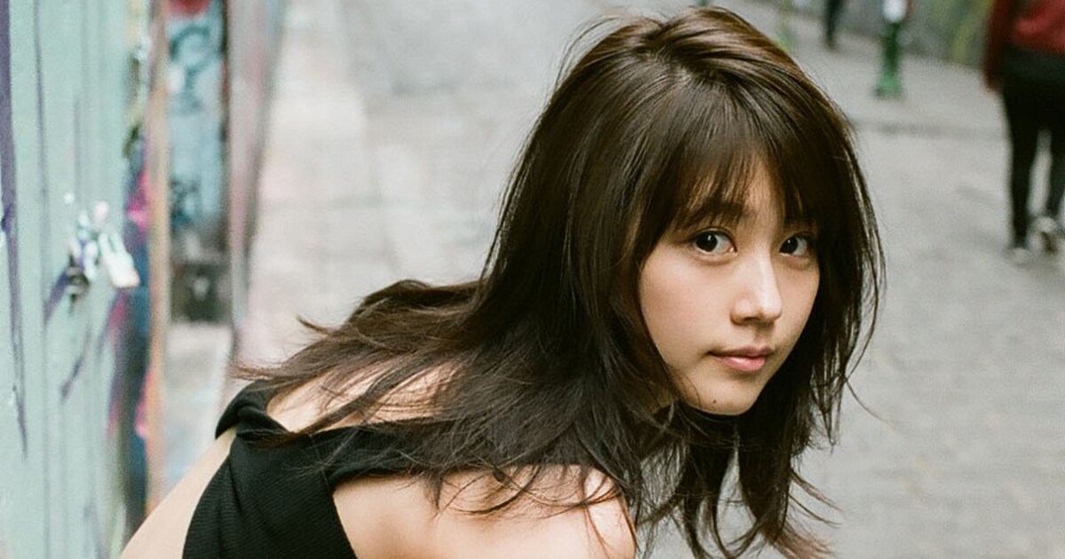 有村架純の“ゆるーく、のんびり見られる”写真集が本日発売 - 映画ナタリー