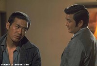 「唐獅子警察」