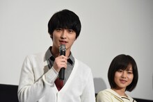 左から横浜流星、松風理咲。