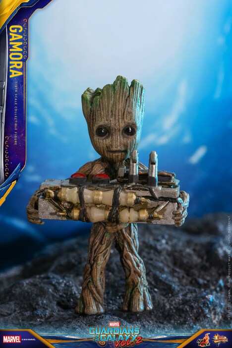 【ムービー・マスターピース】「ガーディアンズ・オブ・ギャラクシー：リミックス」1/6スケールフィギュア ガモーラに付属するベビー・グルート。