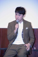 「ゴロンゴロだよ！」と怒りを表現する児嶋一哉。