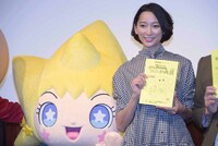 左からクルン、杏。