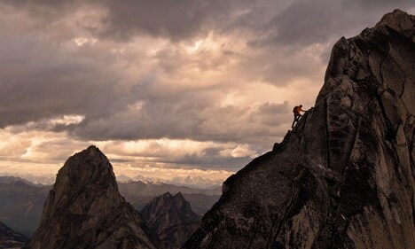 「クレイジー・フォー・マウンテン」新場面写真