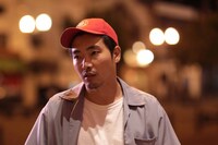 「きみの鳥はうたえる」より、柄本佑演じる“僕”。