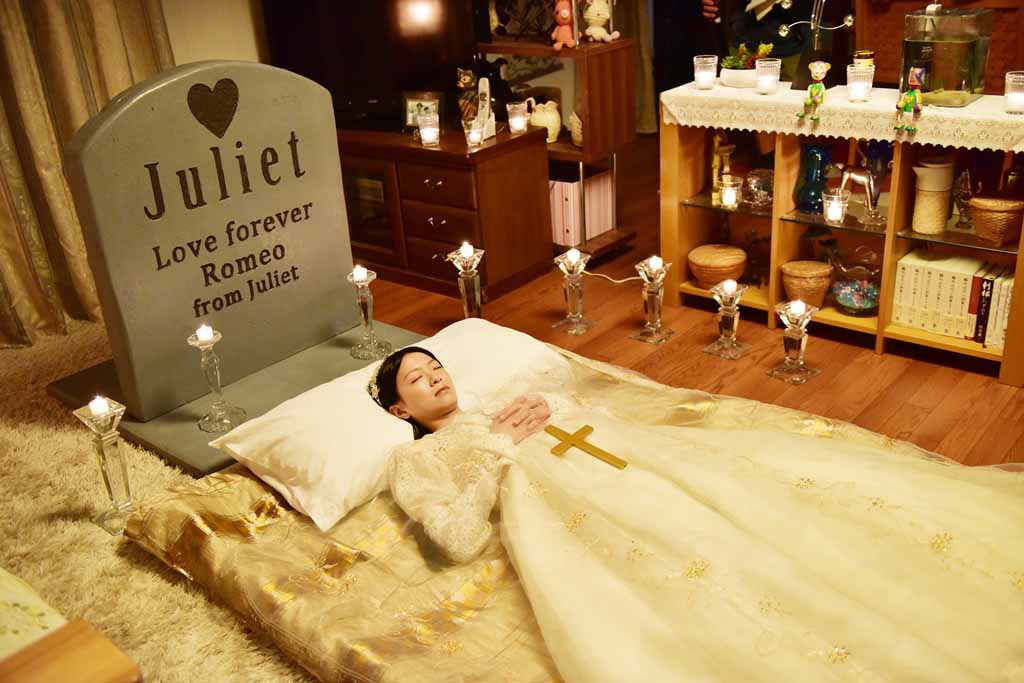 榮倉奈々×安田顕「妻ふり」6種の6秒予告編、ロミジュリさながらの死んだふりも