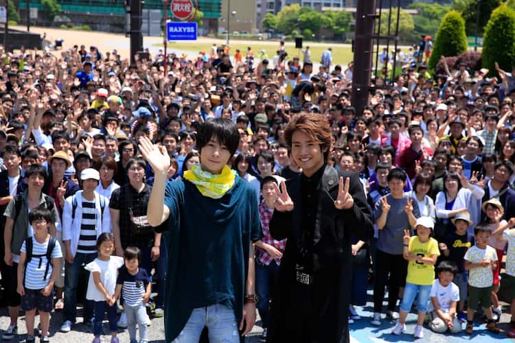 映画 仮面ライダービルド 北九州ロケにエキストラ3000人 万丈は黒ずくめで登場 映画ナタリー