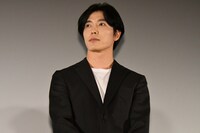 キム・ジェウク