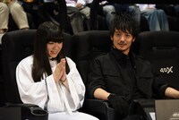 セリフを言う国府田聖那（左）。