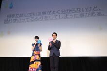 左から小松菜奈、大泉洋。