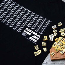 寺山修司没後35周年記念特集グッズのTシャツ（3500円）。