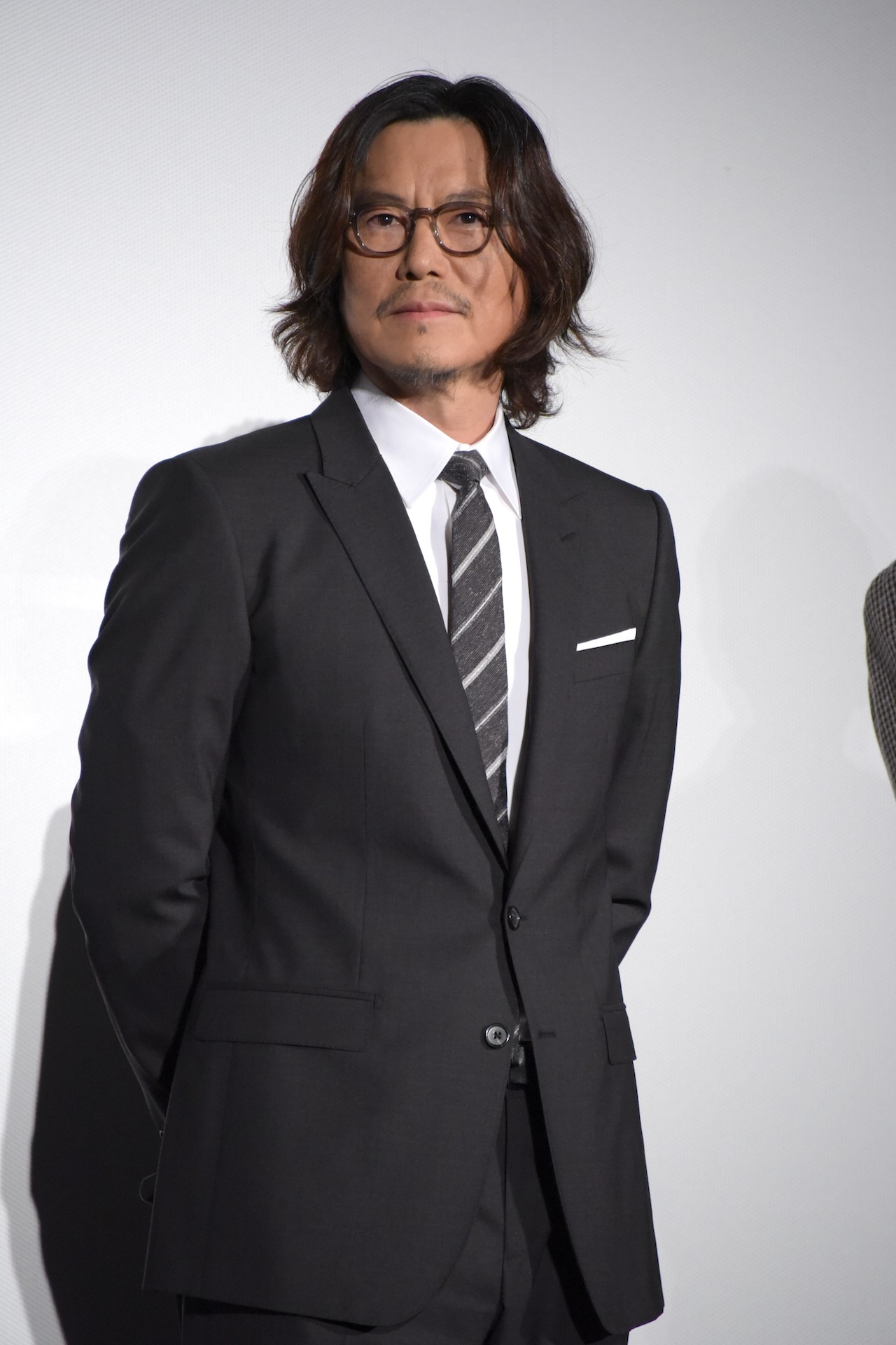 豊川悦司