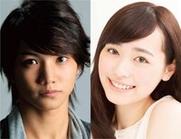 左から三浦宏規、福原遥。