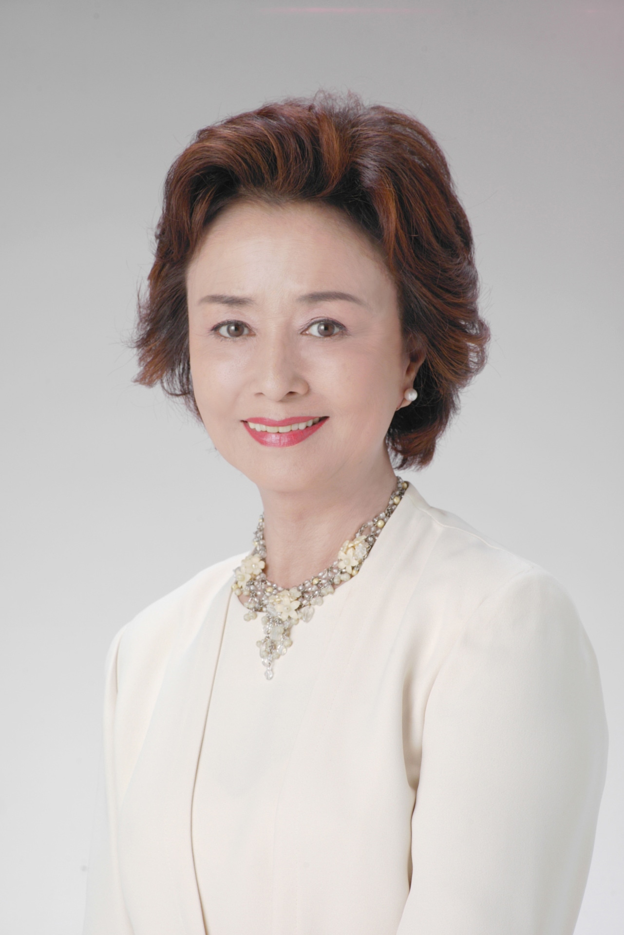 星由里子
