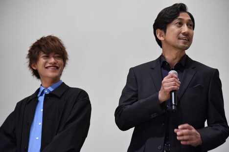 左から藤田富、神尾佑。