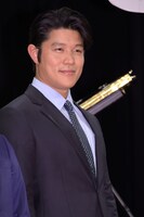 鈴木亮平