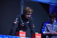 2回戦での北村匠海（左）。