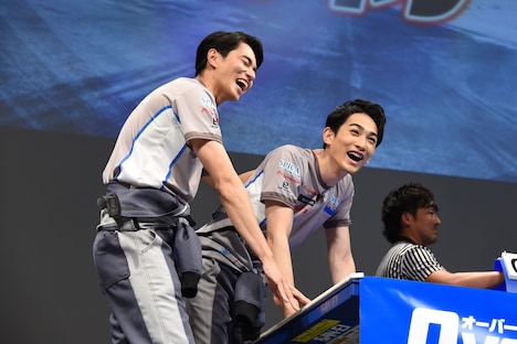 再び北村匠海の球を打ち返せなかった町田啓太（中央）。