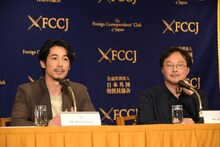 左からディーン・フジオカ、深田晃司。