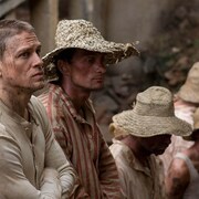 マックィーン×ホフマンの脱獄劇「パピヨン」リメイク版の海外予告公開