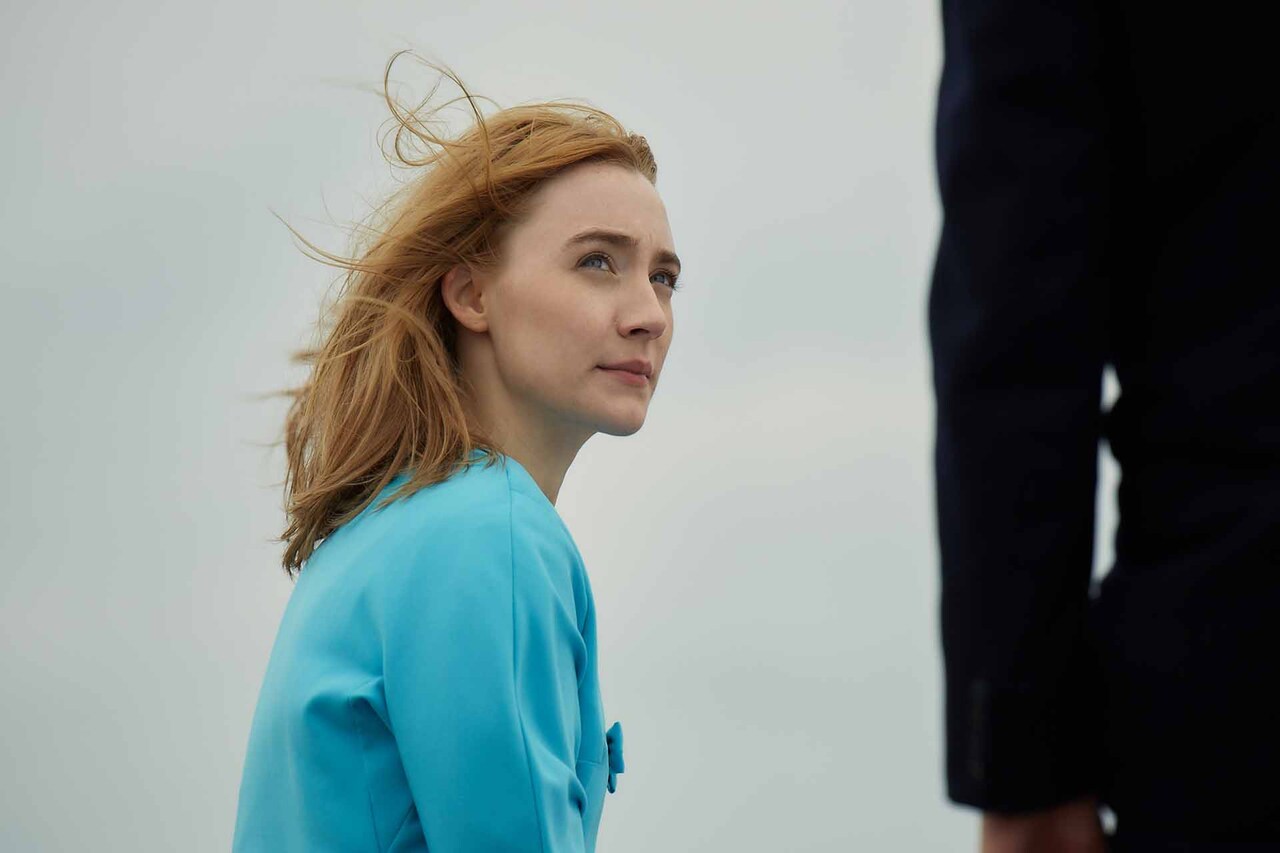 シアーシャ・ローナン主演作「追想」公開、イアン・マキューアンの小説を映画化