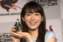 「TAMASHII Comic-Con -タマシイ コミ魂-」プレス向け内覧会・新ブランド発表会に登壇した飯豊まりえ。