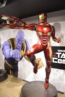 アイアンマンの等身大スタチュー。 (c)2018 MARVEL