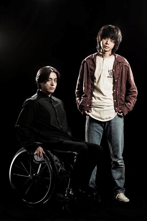 左から、山田孝之演じる坂上圭司、菅田将暉演じる真柴祐太郎。（写真提供：テレビ朝日）